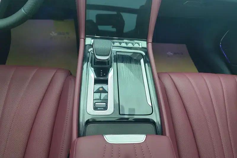 Hongqi H5 PHEV 2025 130 Super Hybrid Edition — миниатюра 15
