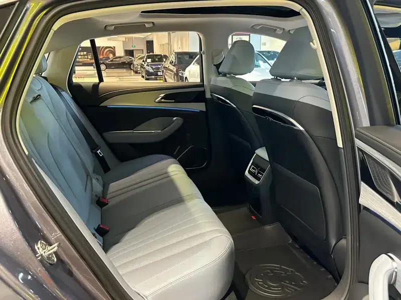 Hongqi H5 PHEV 2025 Model 170 Super Hybrid — миниатюра 12