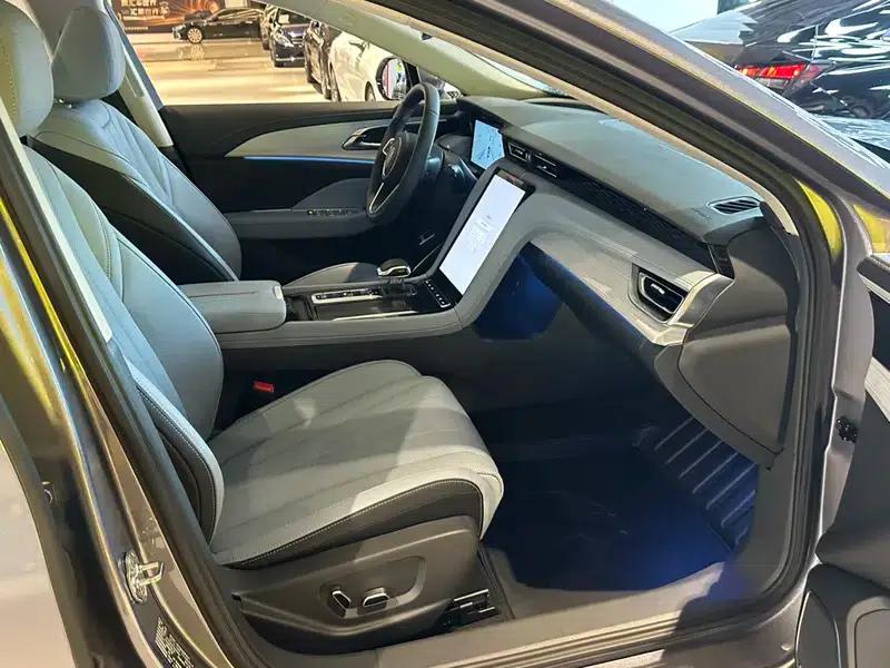 Hongqi H5 PHEV 2025 Model 170 Super Hybrid — миниатюра 7