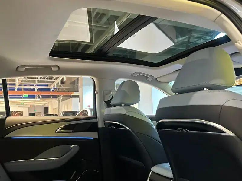 Hongqi H5 PHEV 2025 Model 170 Super Hybrid — миниатюра 8