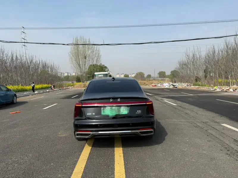 Hongqi H5 PHEV 2025 130 Super Hybrid Edition — миниатюра 5