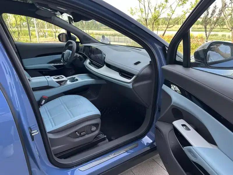 Hongqi Tiangong 08 2025 730 Rear-Wheel Drive Smart Selection Edition — миниатюра 17