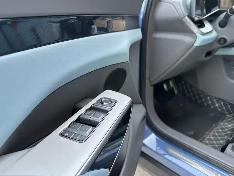Hongqi Tiangong 08 2025 730 Rear-Wheel Drive Smart Selection Edition — миниатюра 18