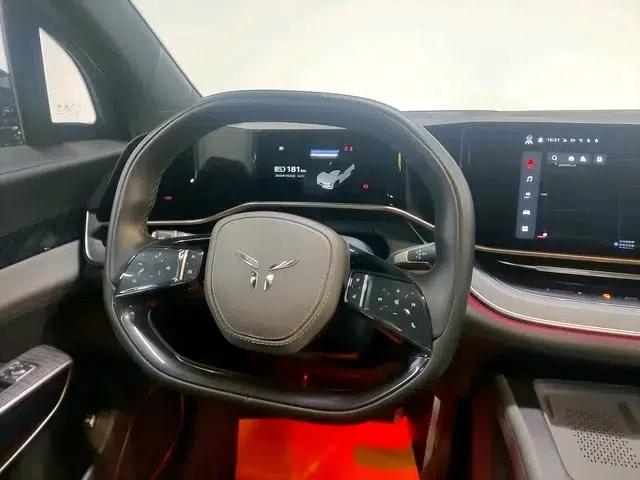 Hongqi Tiangong 08 2025 Model, 4WD, 5-seater, Pure Electric, Factory Customized Edition — миниатюра 16