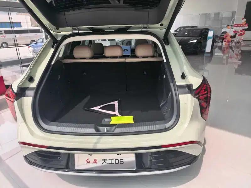 Hongqi Tiangong 06 2025 Model 520 Smart Selection Edition — миниатюра 11