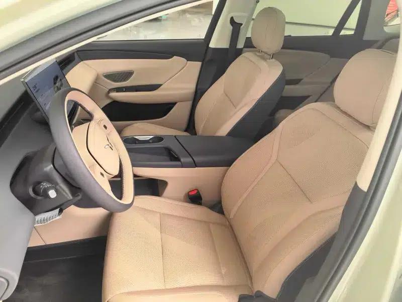 Hongqi Tiangong 06 2025 Model 520 Smart Selection Edition — миниатюра 9