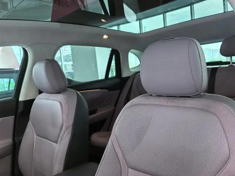 Hongqi Tiangong 06 2025 660 AWD Smart Selection Edition — миниатюра 9