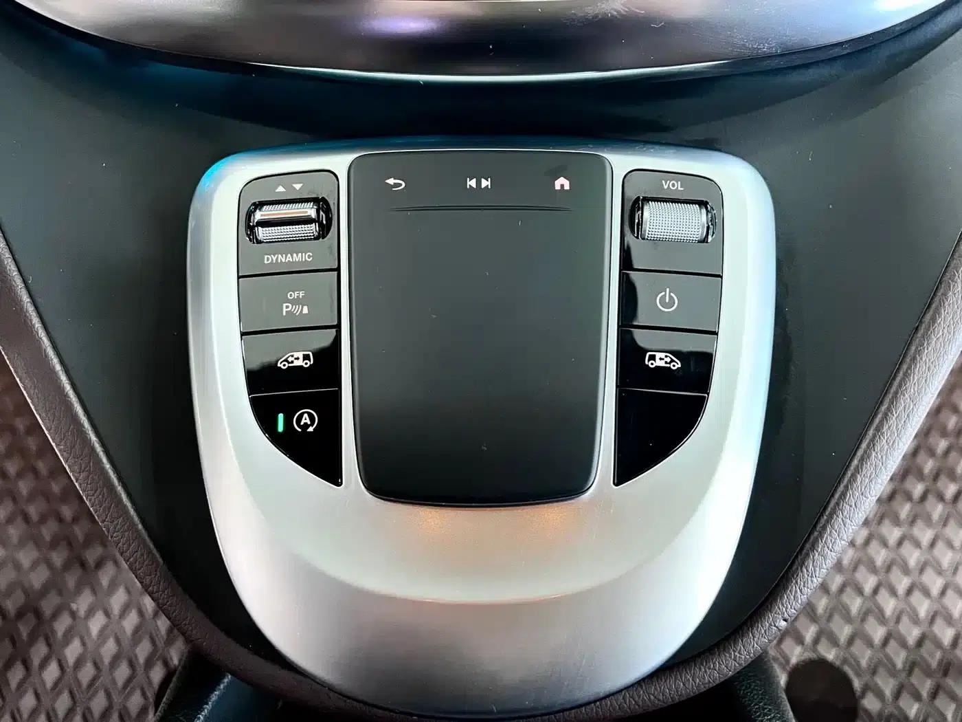 Mercedes-Benz V-Class 2022 V 260 L Long Wheelbase Premium Edition — миниатюра 19