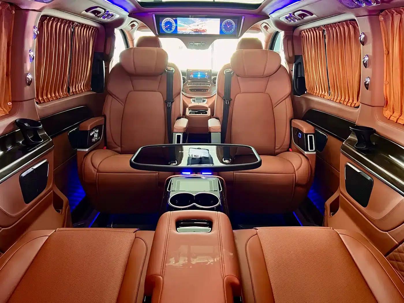 Mercedes-Benz V-Class 2021 V 260 L Long Wheelbase Premium Edition — миниатюра 13