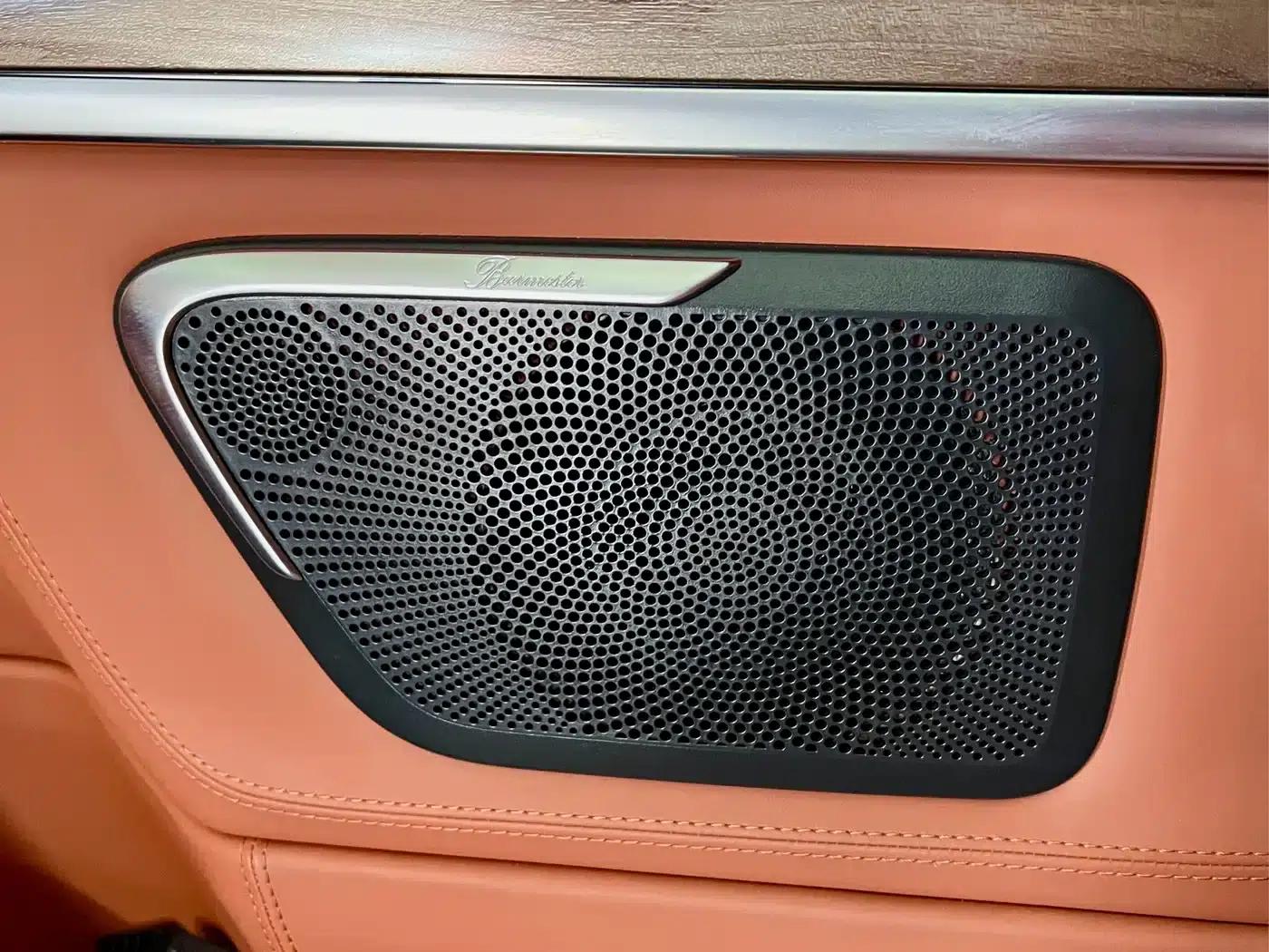 Mercedes-Benz V-Class 2021 V 260 L Long Wheelbase Premium Edition — миниатюра 25