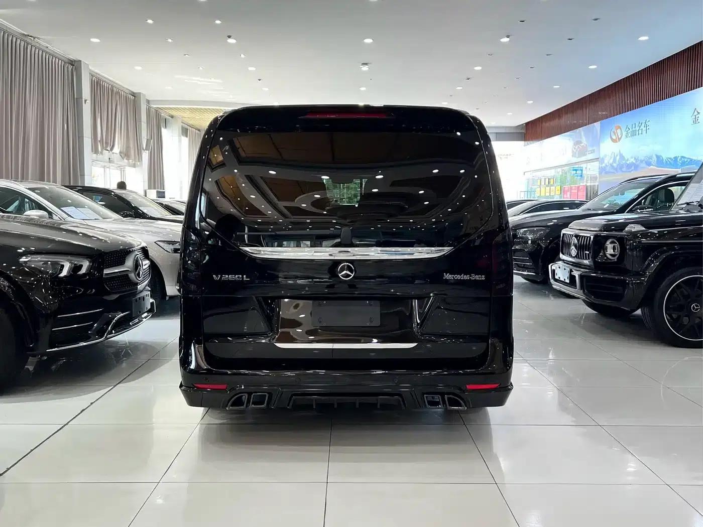 Mercedes-Benz V-Class 2021 V 260 L Long Wheelbase Premium Edition — миниатюра 5