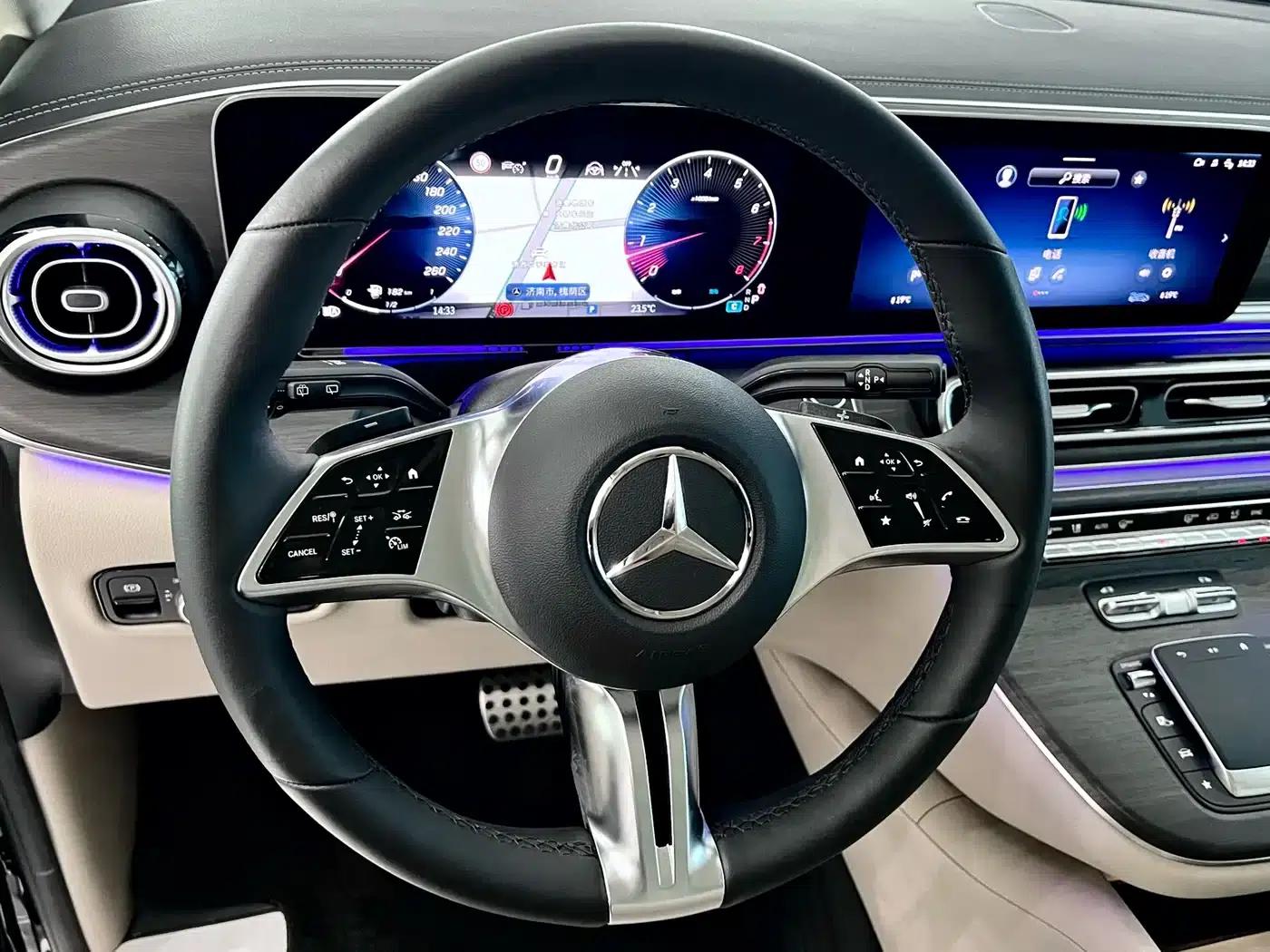 Mercedes-Benz V-Class 2024 V 300 L Long Wheelbase Luxury Edition — миниатюра 17