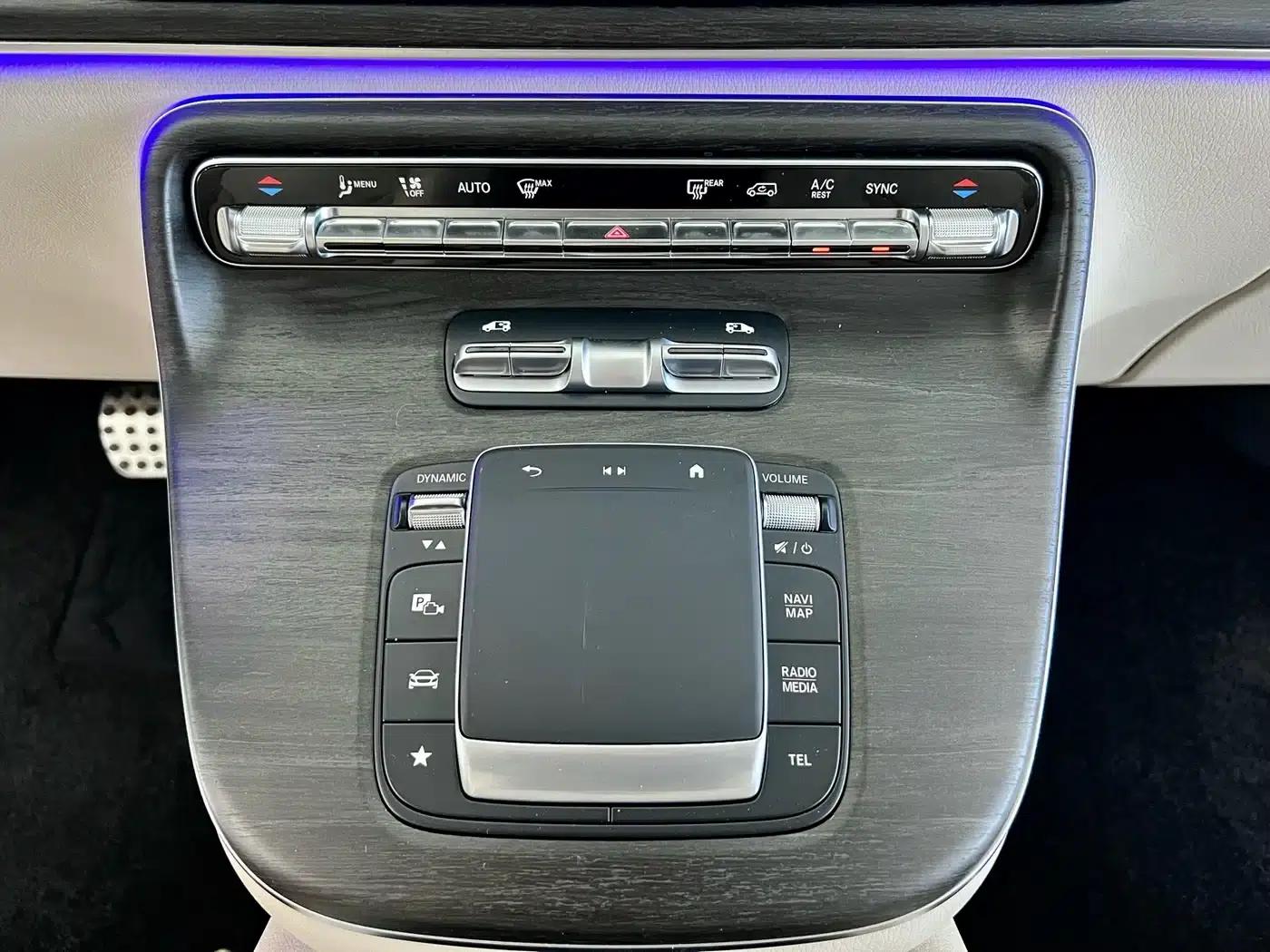 Mercedes-Benz V-Class 2024 V 300 L Long Wheelbase Luxury Edition — миниатюра 19