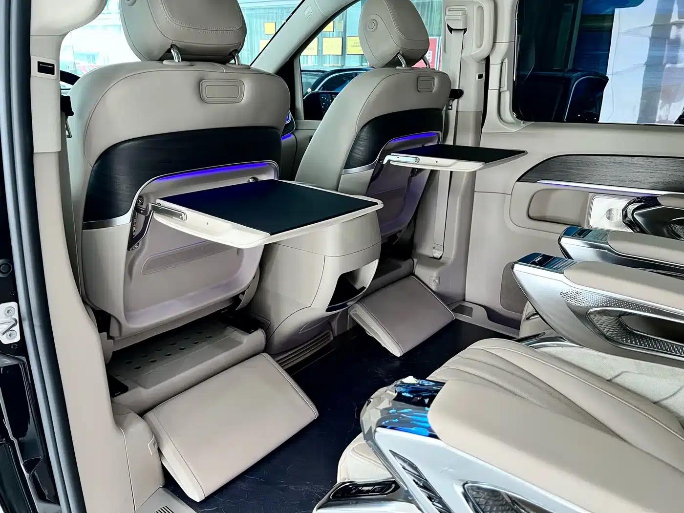 Mercedes-Benz V-Class 2024 V 300 L Long Wheelbase Luxury Edition — миниатюра 23