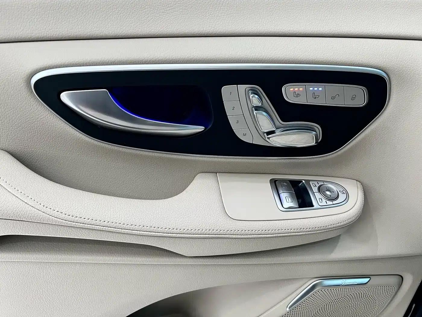 Mercedes-Benz V-Class 2024 V 300 L Long Wheelbase Luxury Edition — миниатюра 25