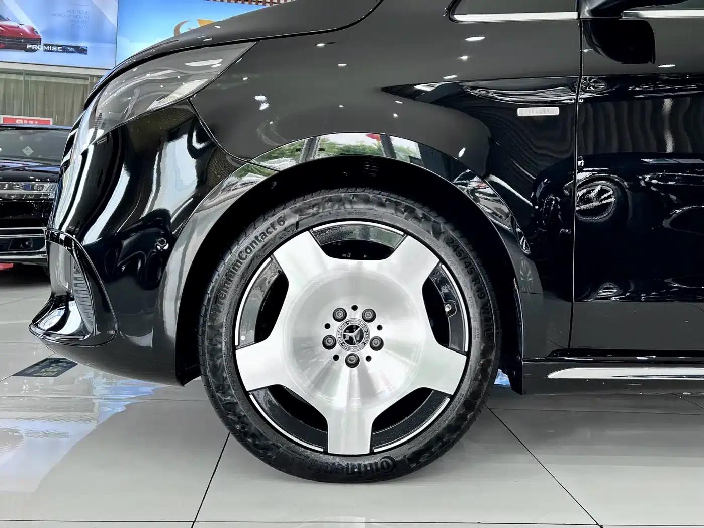 Mercedes-Benz V-Class 2024 V 300 L Long Wheelbase Luxury Edition — миниатюра 29