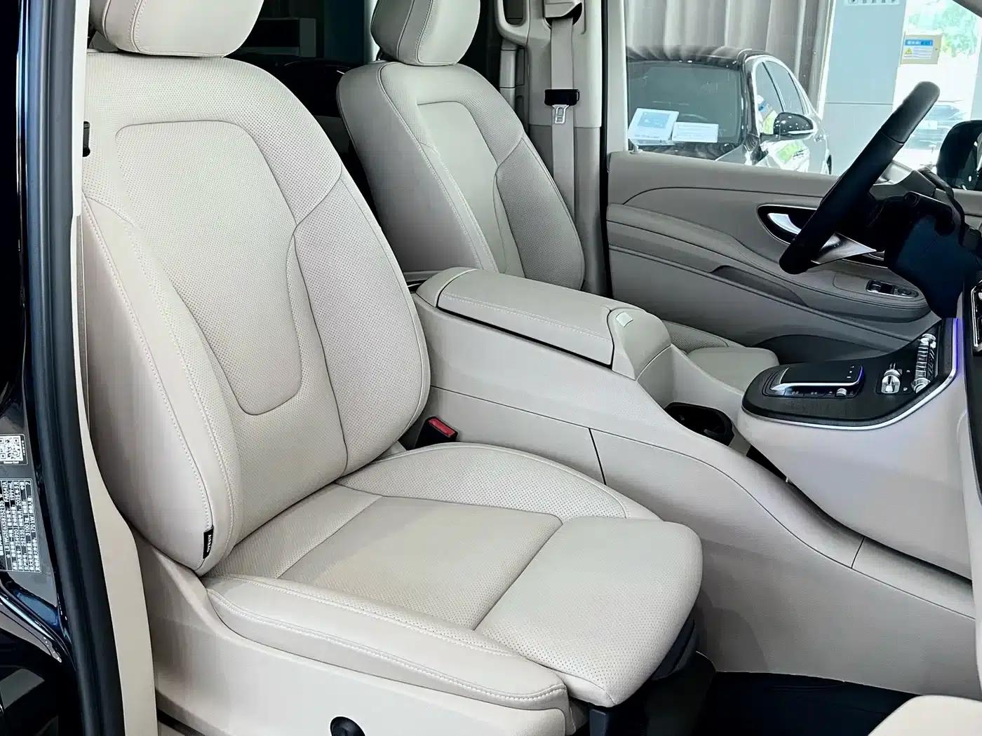 Mercedes-Benz V-Class 2024 V 300 L Long Wheelbase Luxury Edition — миниатюра 8