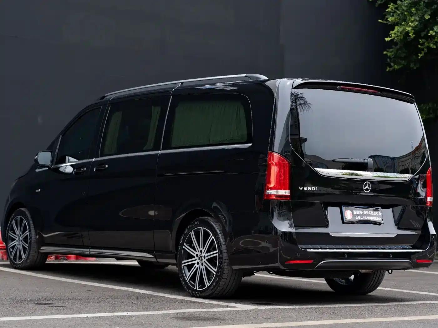 Mercedes-Benz V-Class 2022 V 260 L Long Wheelbase Luxury Edition — миниатюра 17