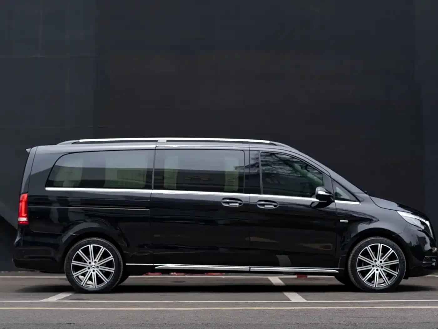 Mercedes-Benz V-Class 2022 V 260 L Long Wheelbase Luxury Edition — миниатюра 4