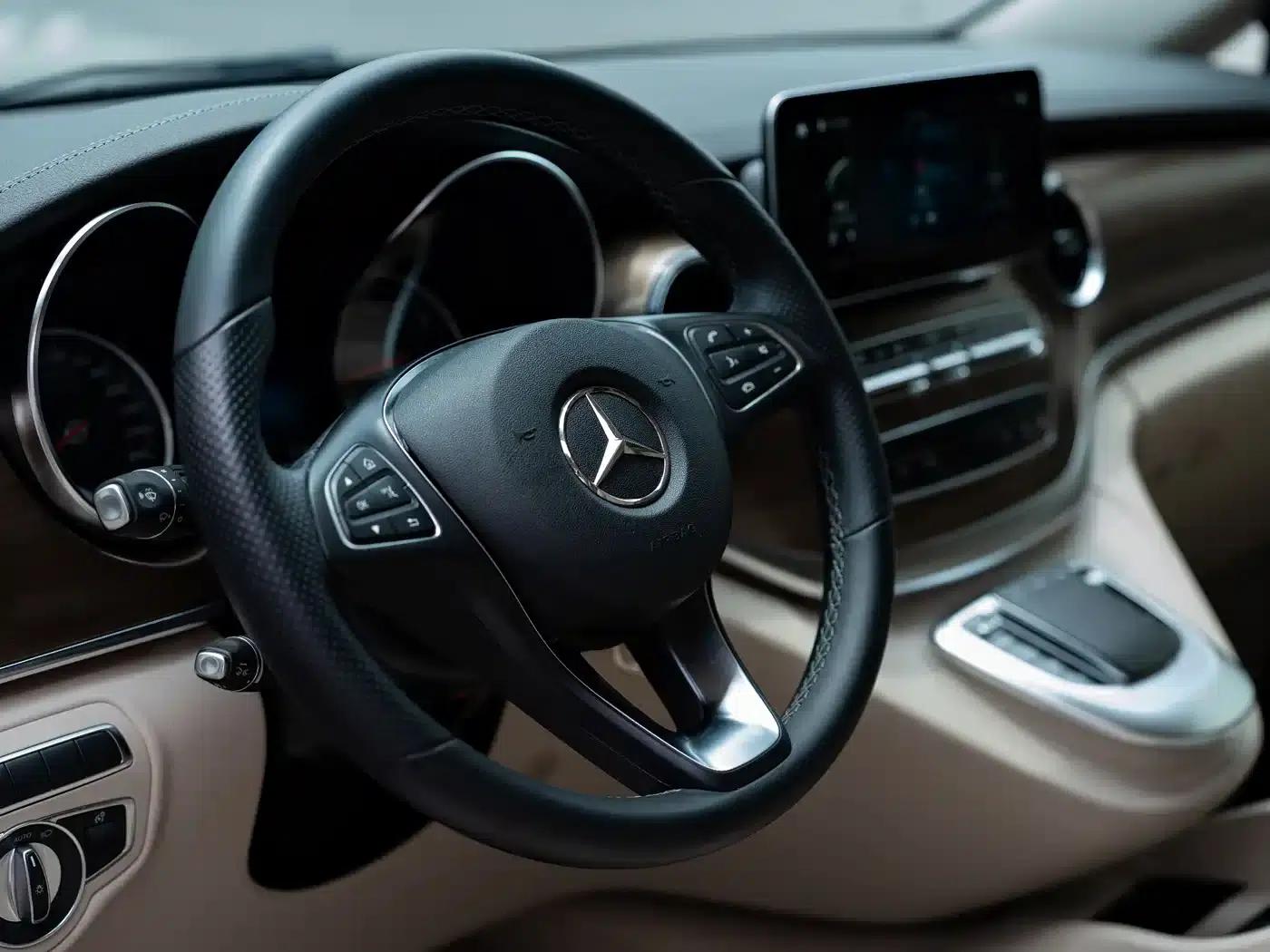 Mercedes-Benz V-Class 2022 V 260 L Long Wheelbase Luxury Edition — миниатюра 6
