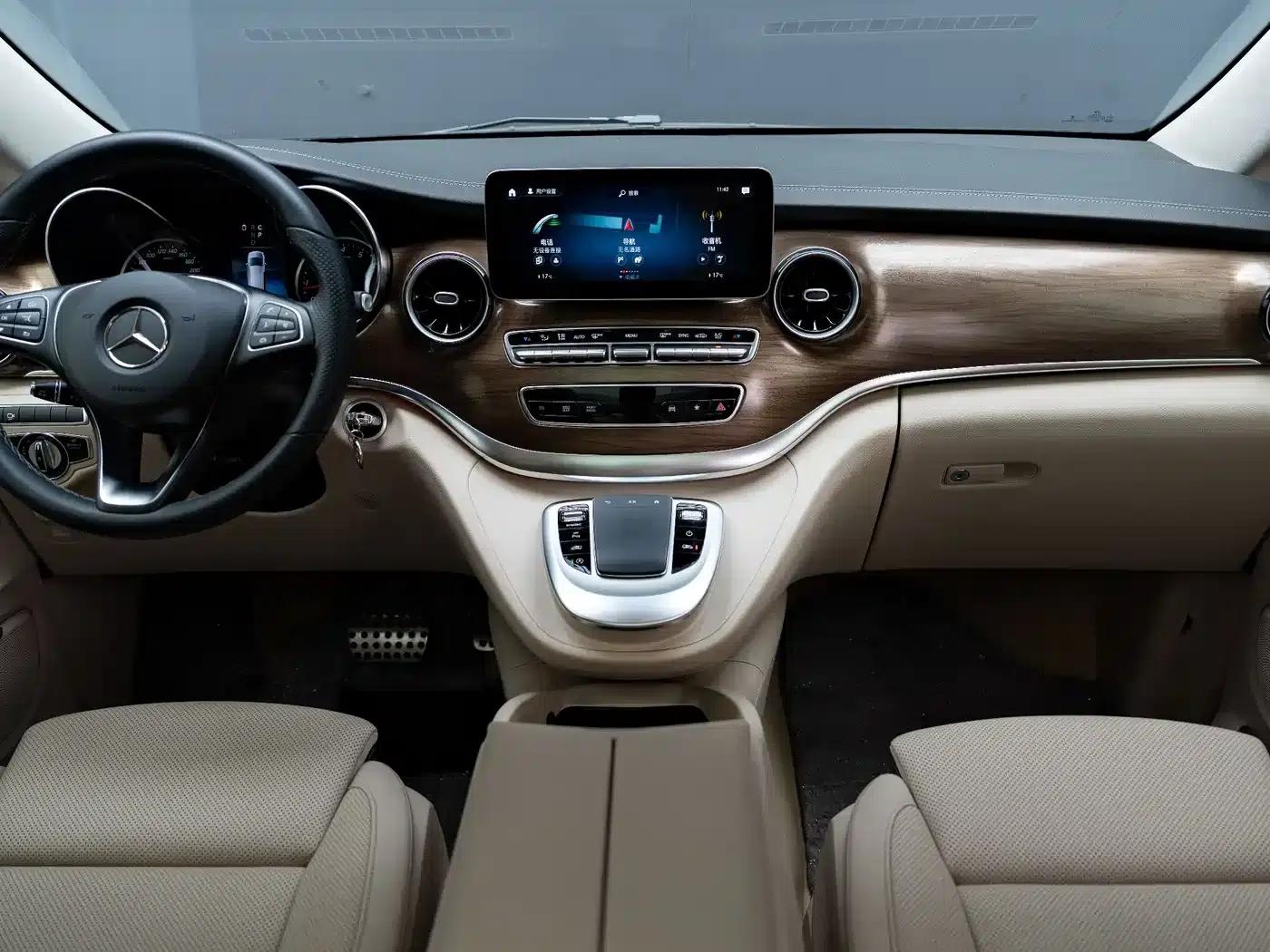 Mercedes-Benz V-Class 2022 V 260 L Long Wheelbase Luxury Edition — миниатюра 7