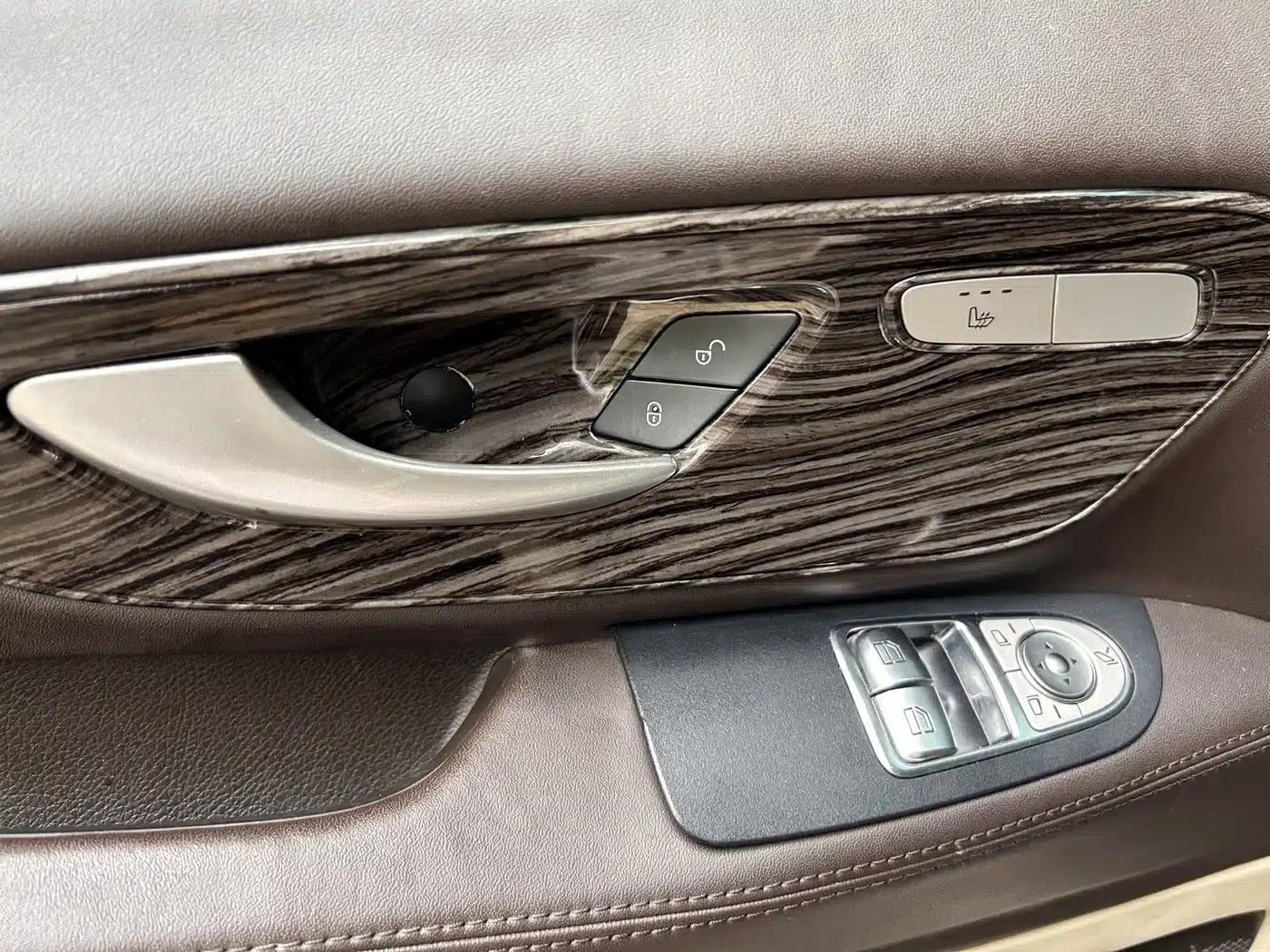 Mercedes-Benz V-Class (Imported) 2016 2.0T Automatic — миниатюра 22