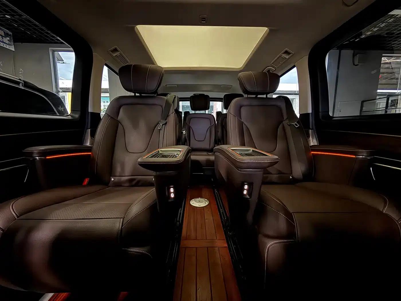 Mercedes-Benz V-Class 2022 V 260 L Long Wheelbase Luxury Edition — миниатюра 5