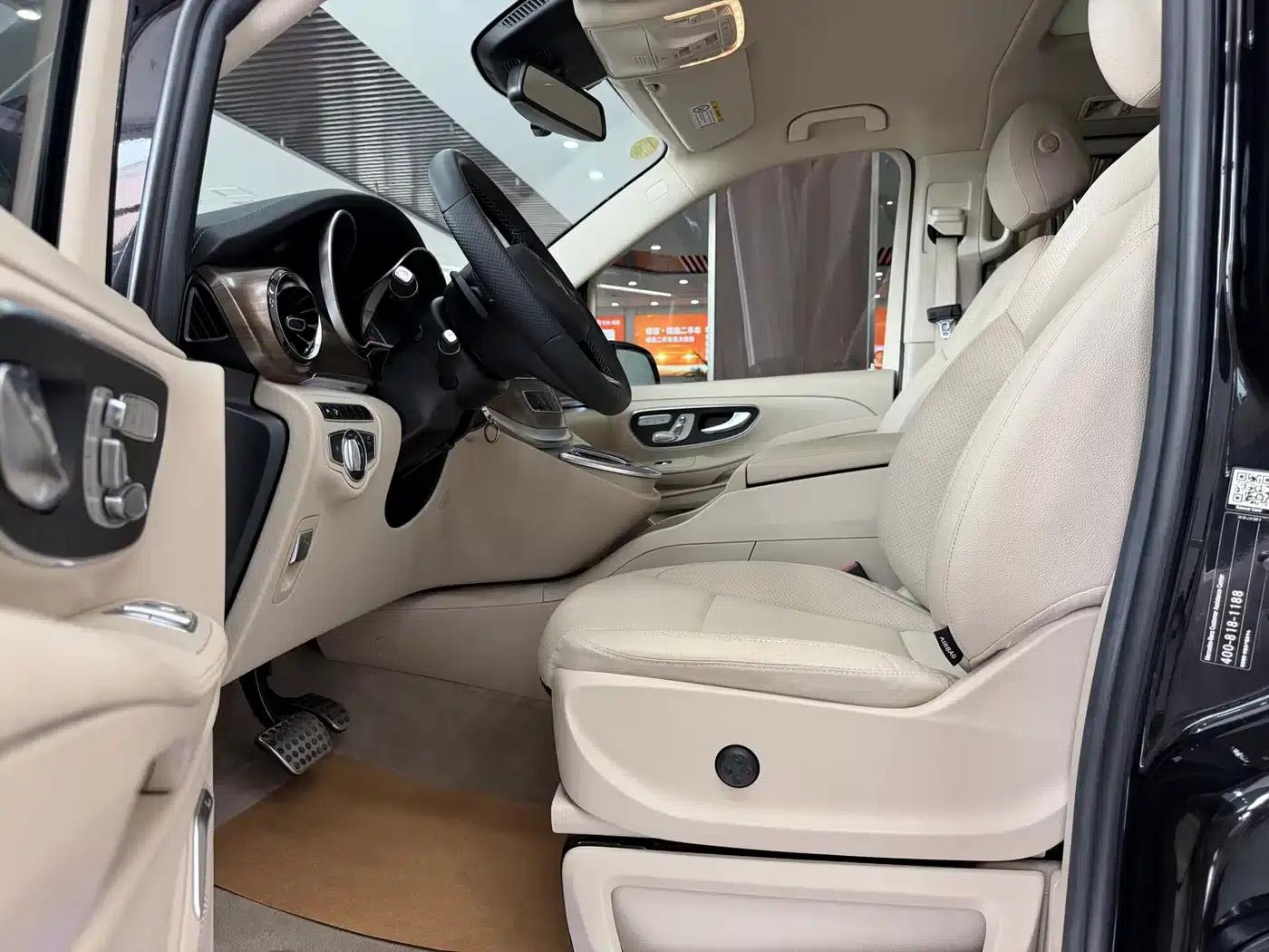 Mercedes-Benz V-Class 2020 V 260 L Long Wheelbase Luxury Edition — миниатюра 12