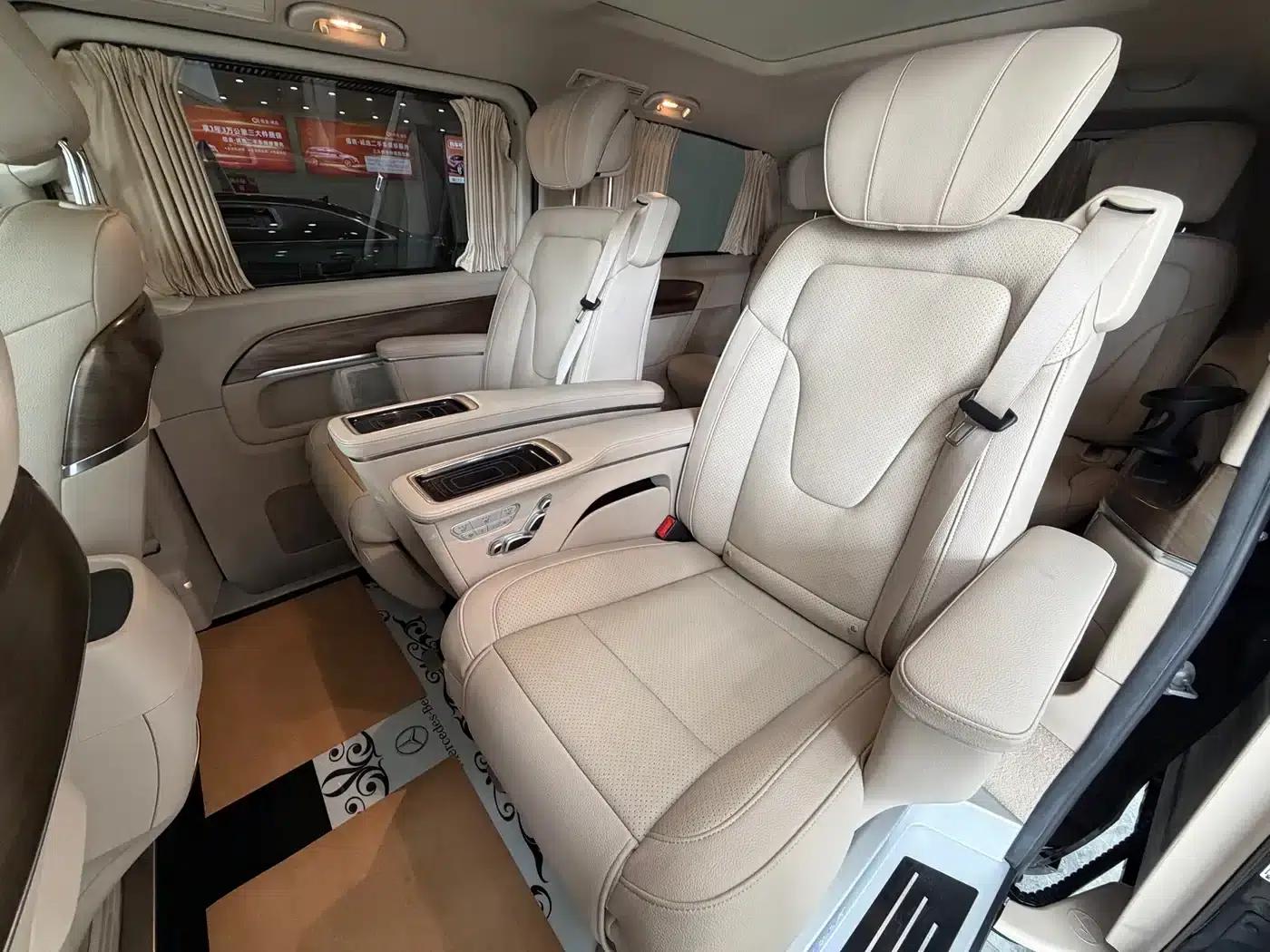 Mercedes-Benz V-Class 2020 V 260 L Long Wheelbase Luxury Edition — миниатюра 15