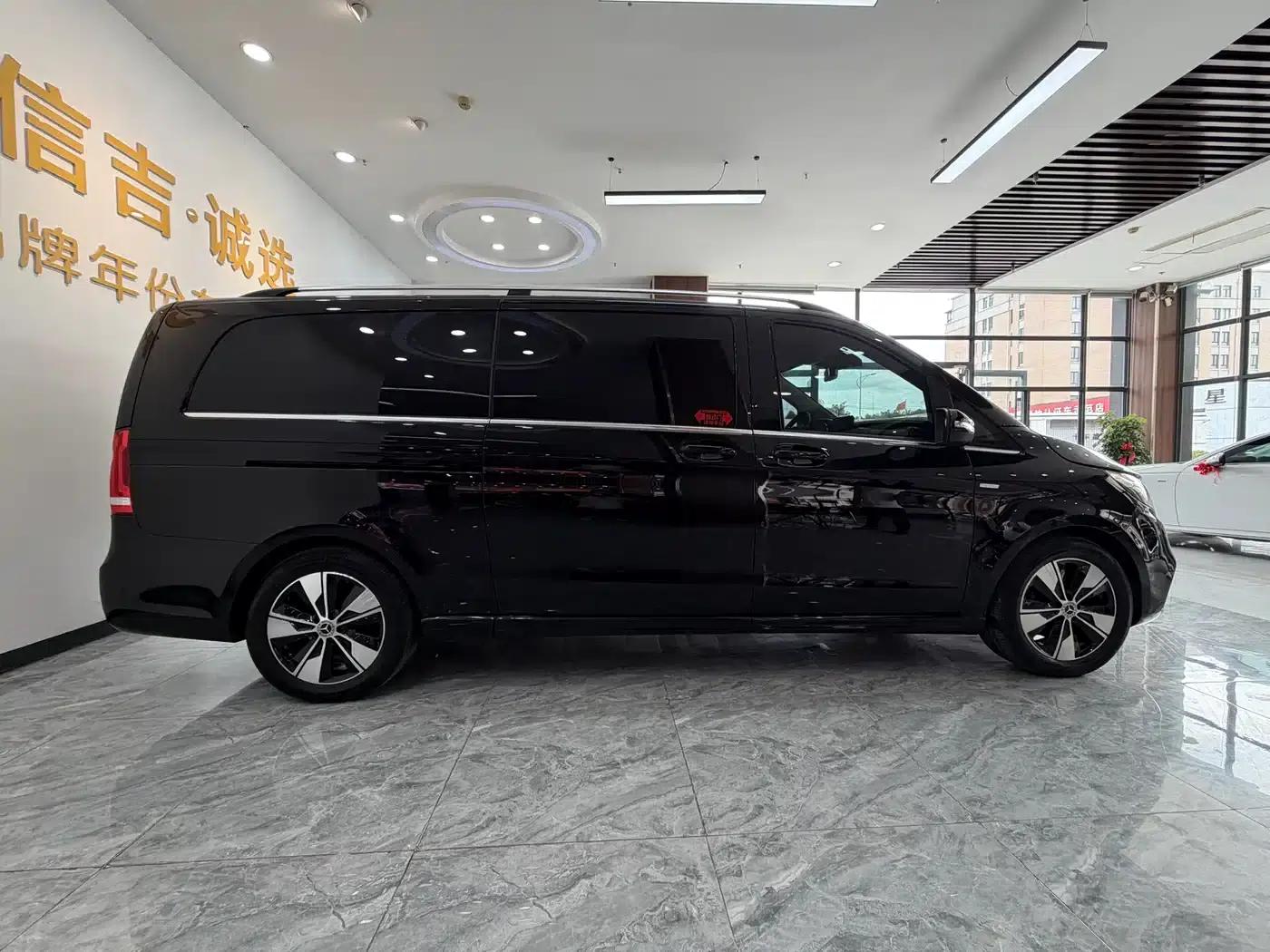Mercedes-Benz V-Class 2020 V 260 L Long Wheelbase Luxury Edition — миниатюра 5