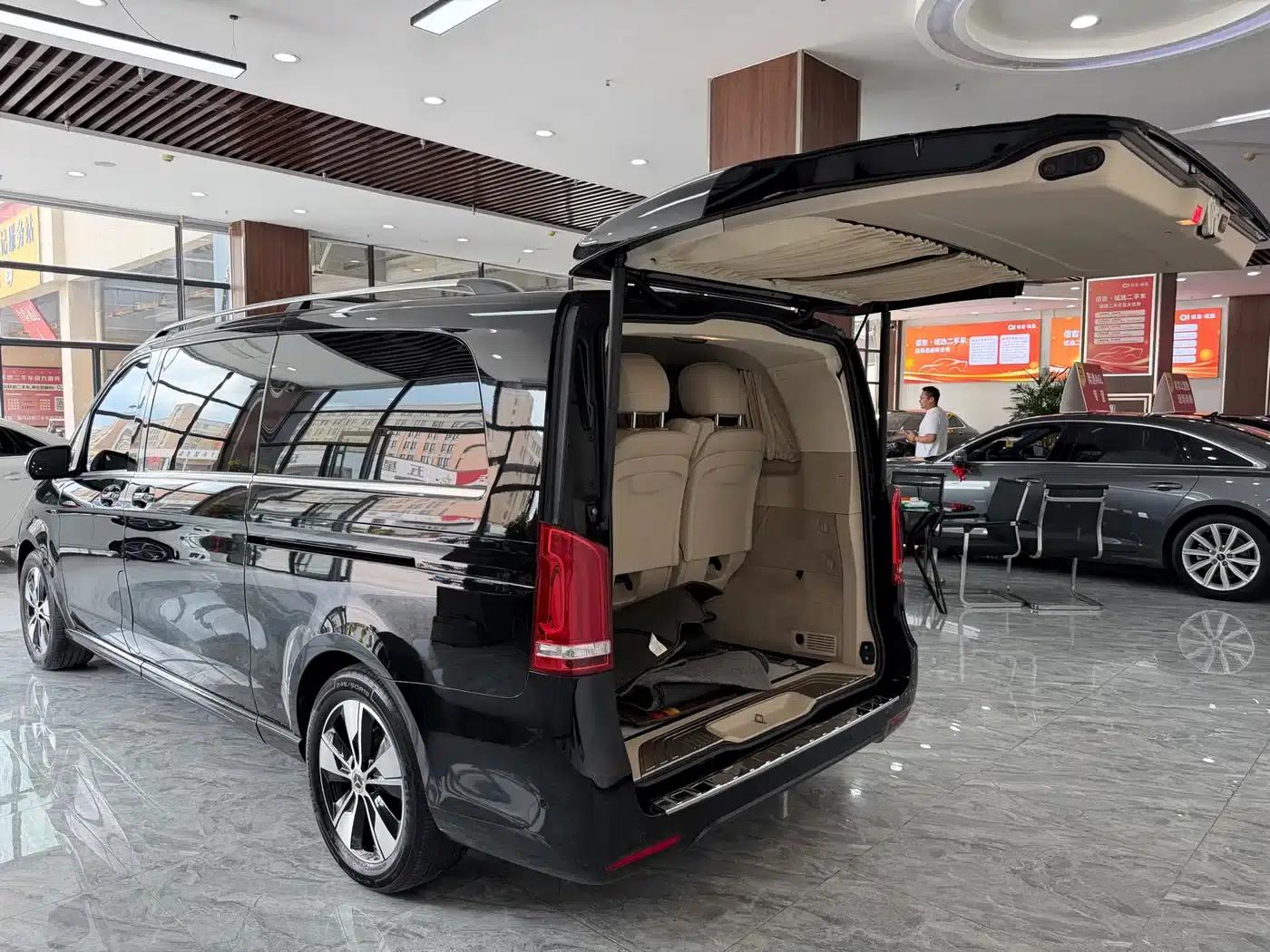 Mercedes-Benz V-Class 2020 V 260 L Long Wheelbase Luxury Edition — миниатюра 6