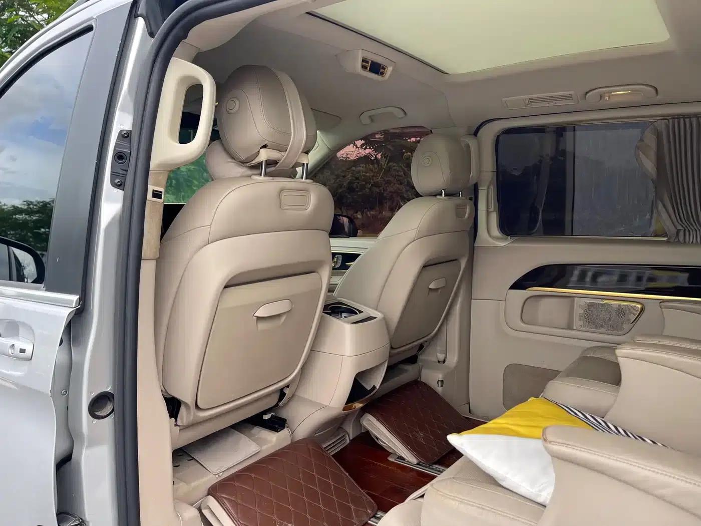 Mercedes-Benz V-Class 2016 V 260 Premium Edition — миниатюра 24