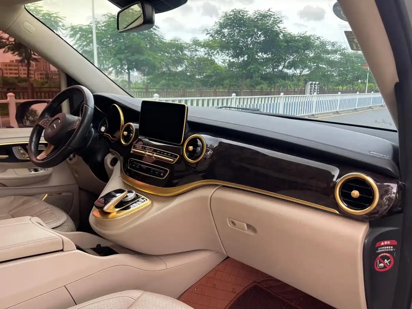 Mercedes-Benz V-Class 2016 V 260 Premium Edition — миниатюра 7