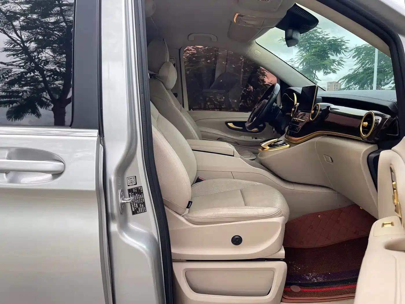 Mercedes-Benz V-Class 2016 V 260 Premium Edition — миниатюра 10