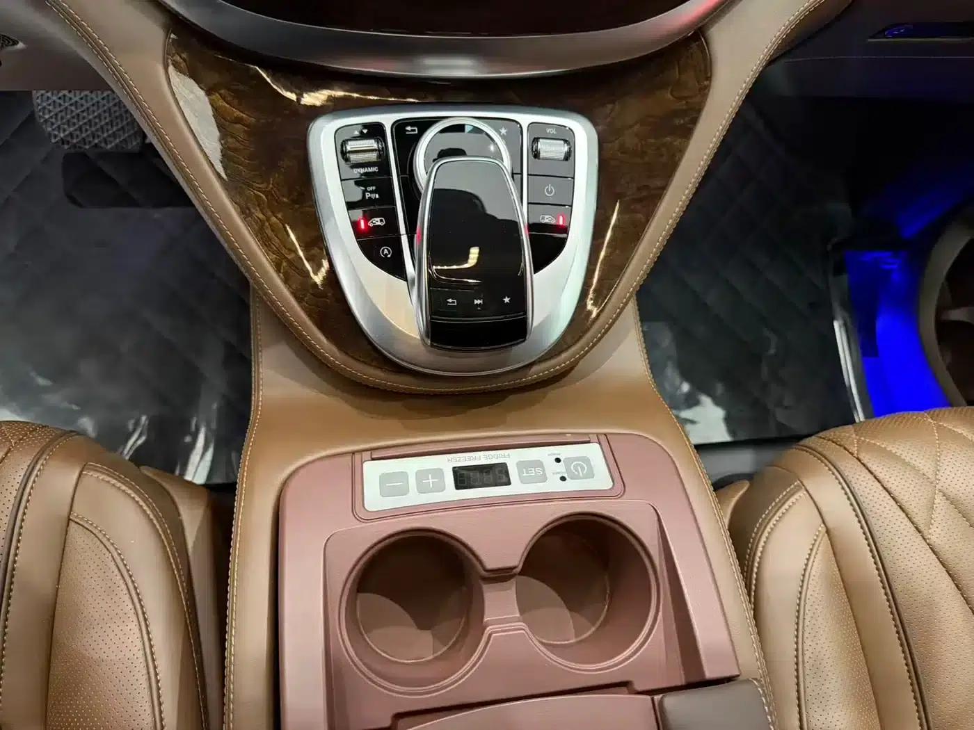 Mercedes-Benz V-Class (Imported) 2020 V 250 L — миниатюра 6
