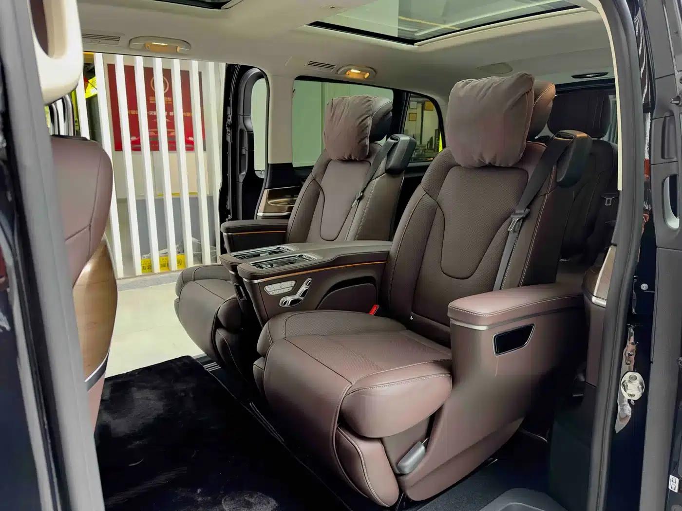 Mercedes-Benz V-Class 2022 V 260 L Long Wheelbase Luxury Edition — миниатюра 12