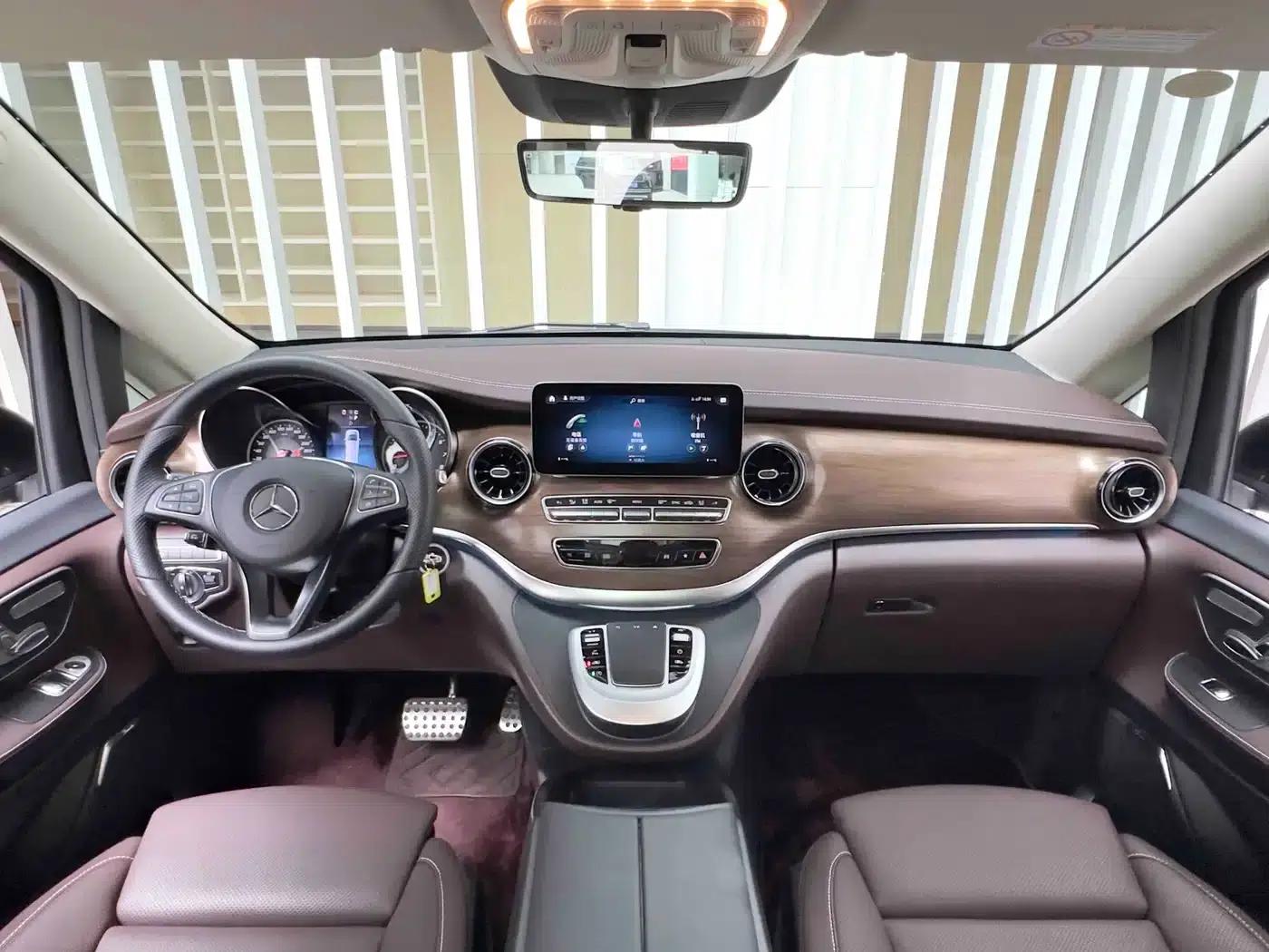 Mercedes-Benz V-Class 2022 V 260 L Long Wheelbase Luxury Edition — миниатюра 16