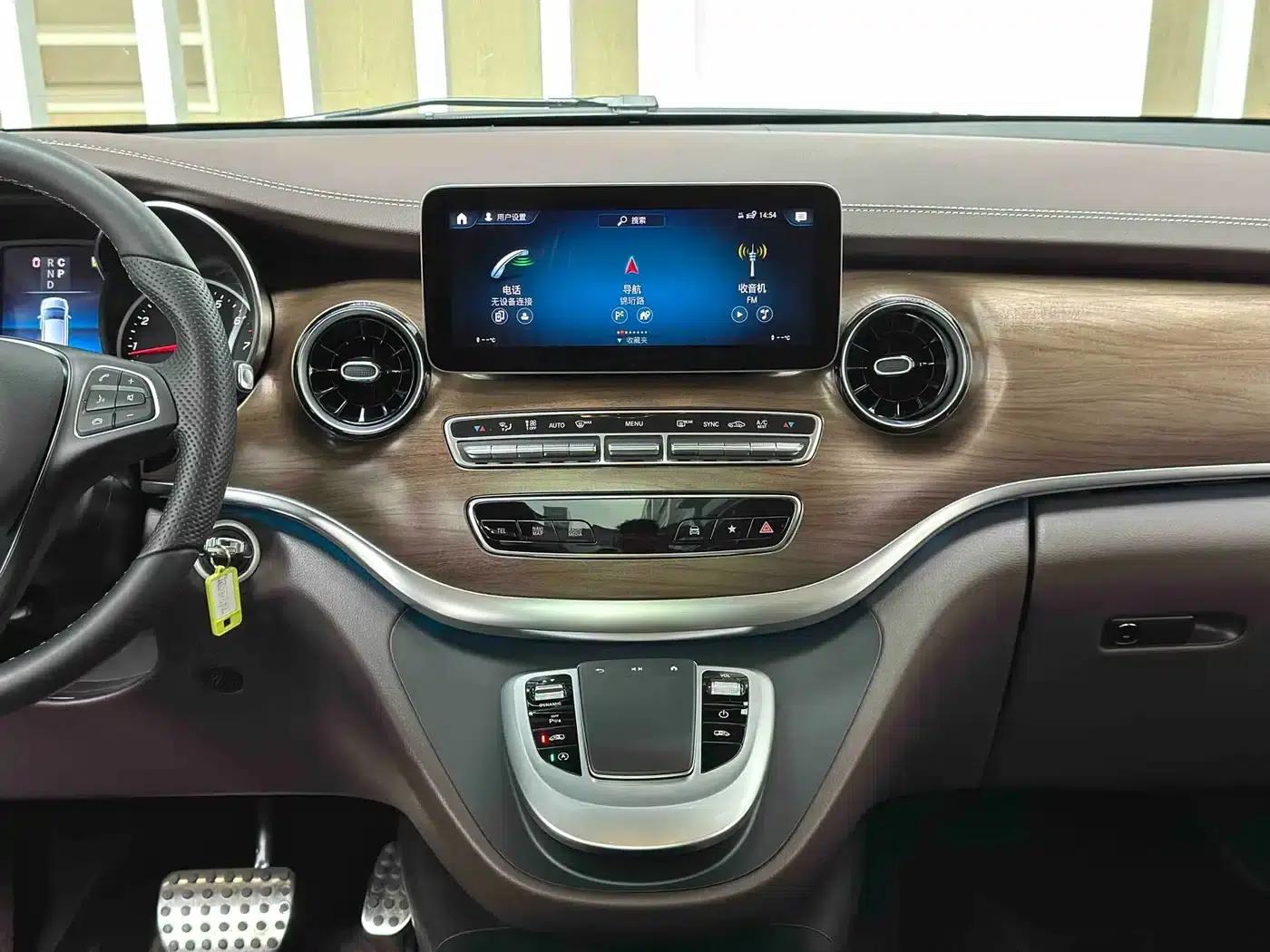 Mercedes-Benz V-Class 2022 V 260 L Long Wheelbase Luxury Edition — миниатюра 18