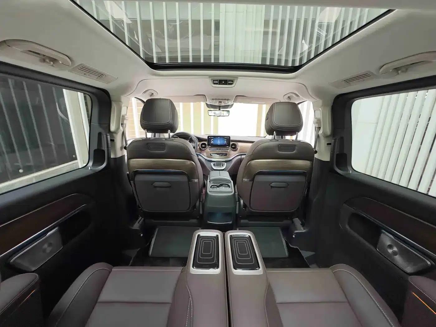Mercedes-Benz V-Class 2022 V 260 L Long Wheelbase Luxury Edition — миниатюра 21