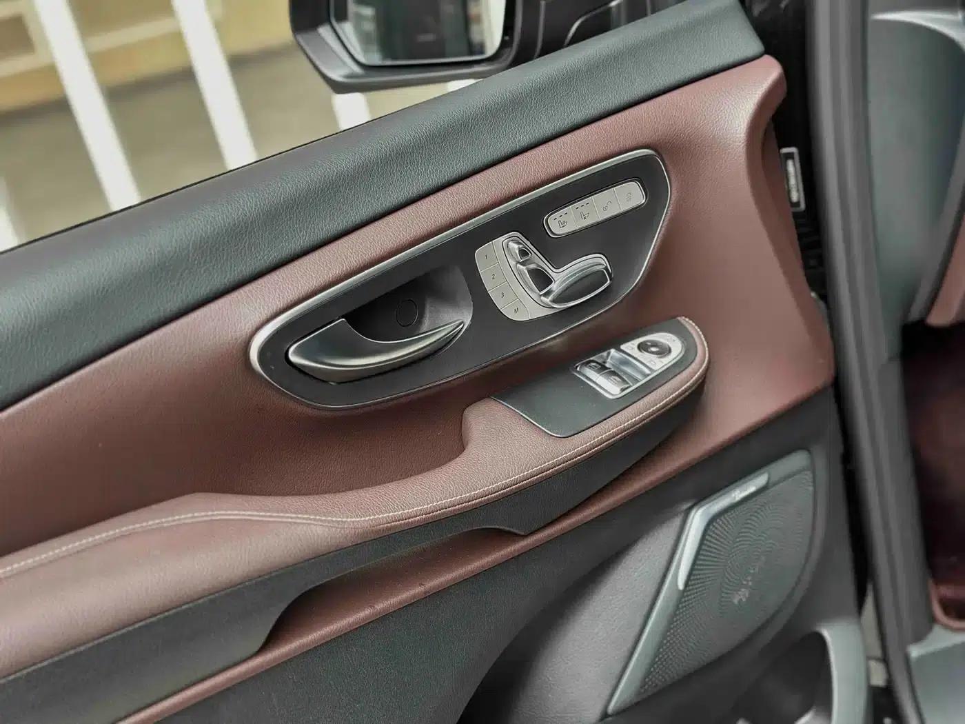 Mercedes-Benz V-Class 2022 V 260 L Long Wheelbase Luxury Edition — миниатюра 8