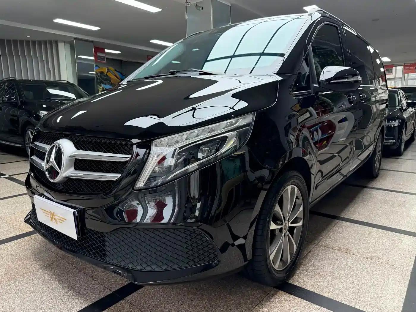 Mercedes-Benz V-Class 2021 V 260 Navigator Edition — миниатюра 2