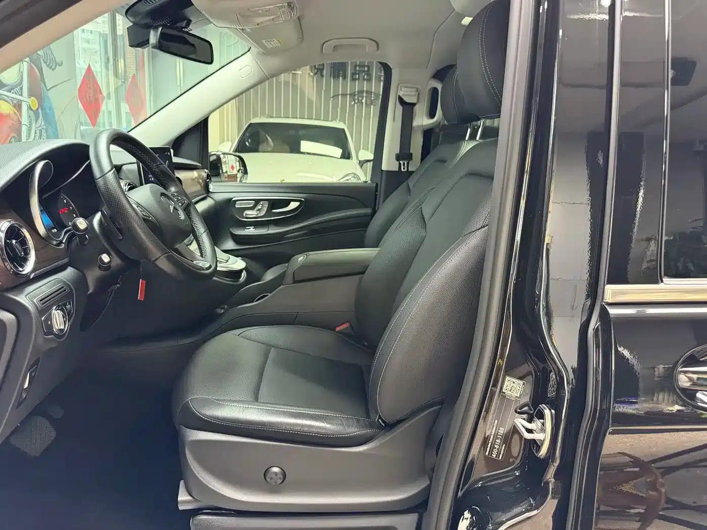 Mercedes-Benz V-Class 2021 V 260 Navigator Edition — миниатюра 14