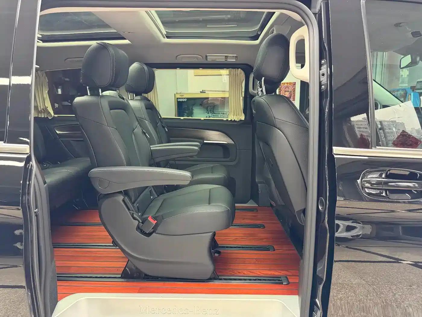 Mercedes-Benz V-Class 2021 V 260 Navigator Edition — миниатюра 18