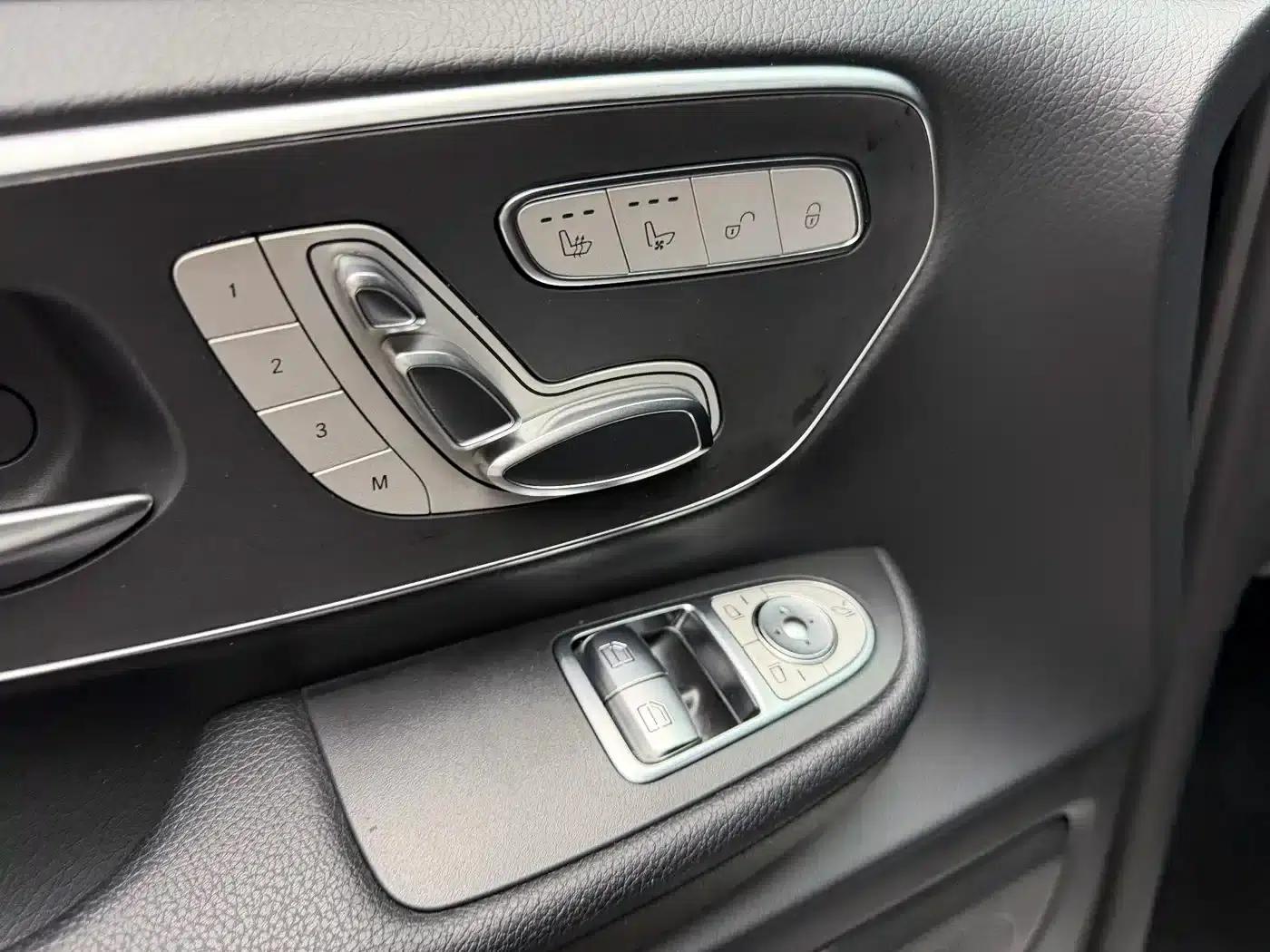 Mercedes-Benz V-Class 2021 V 260 Navigator Edition — миниатюра 23