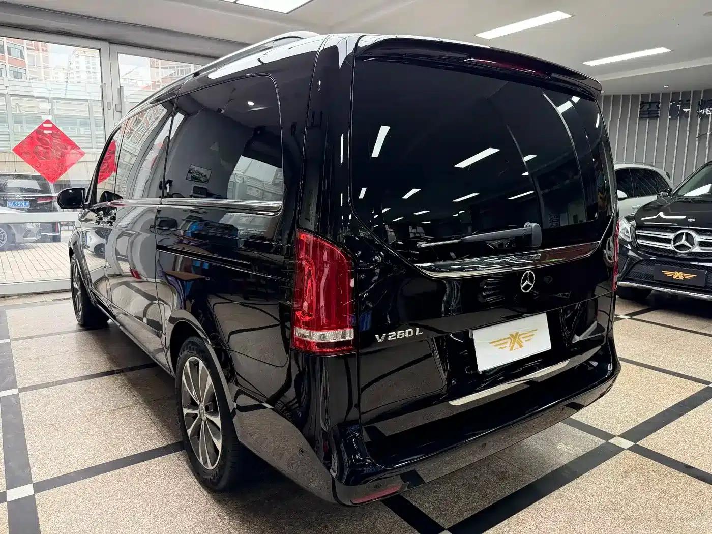 Mercedes-Benz V-Class 2021 V 260 Navigator Edition — миниатюра 4
