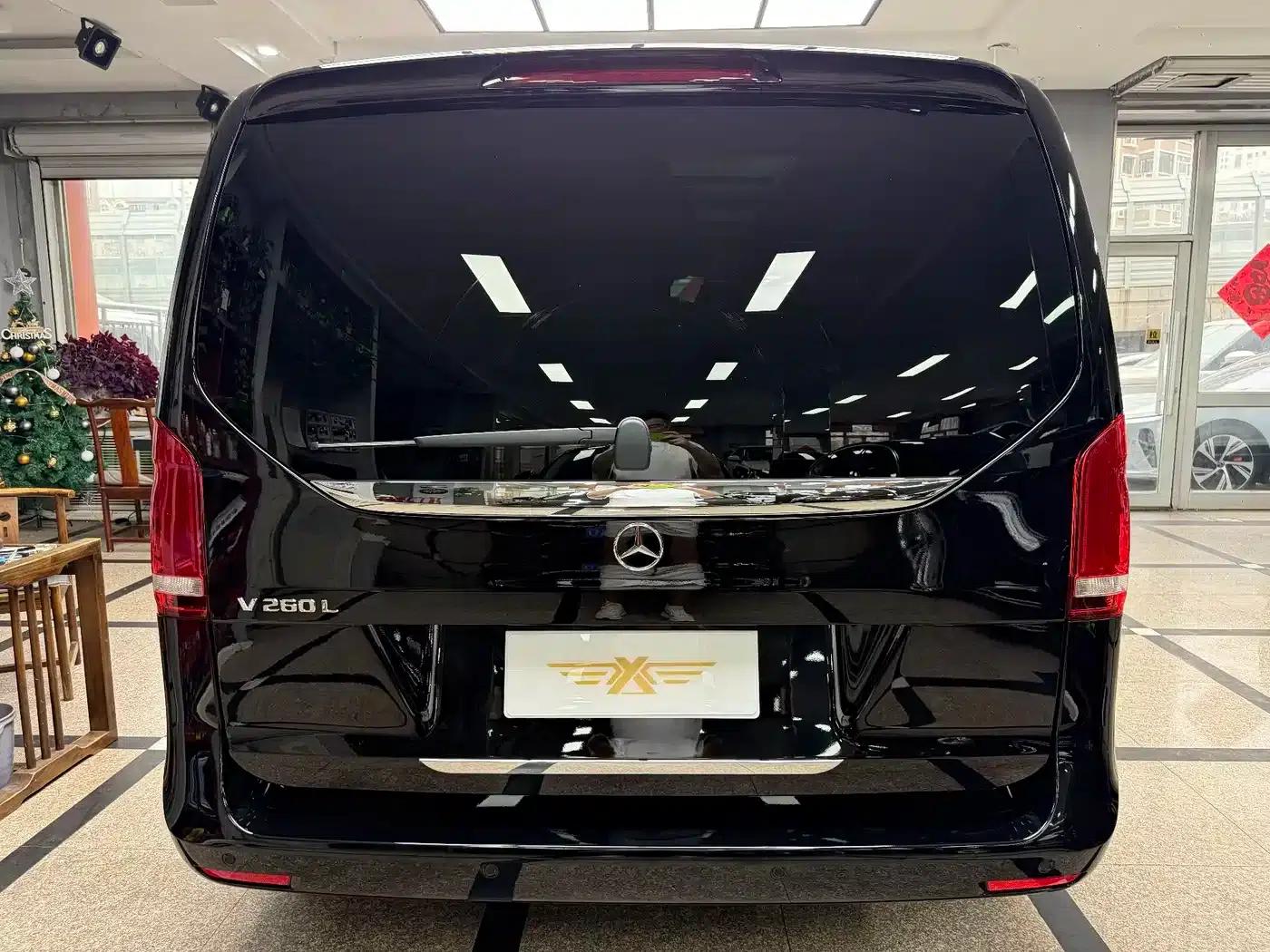 Mercedes-Benz V-Class 2021 V 260 Navigator Edition — миниатюра 5