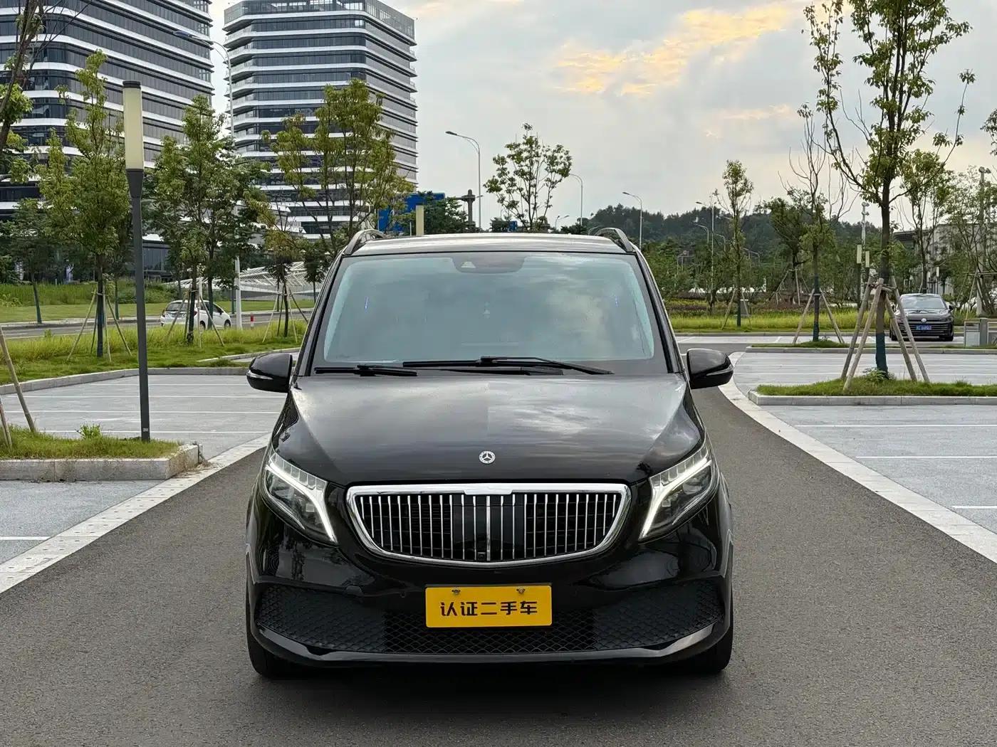 Mercedes-Benz V-Class 2021 V 260 Premium Edition — миниатюра 1