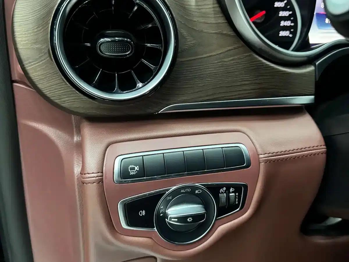 Mercedes-Benz V-Class (Imported) 2020 V 250 Middle East Edition — миниатюра 17