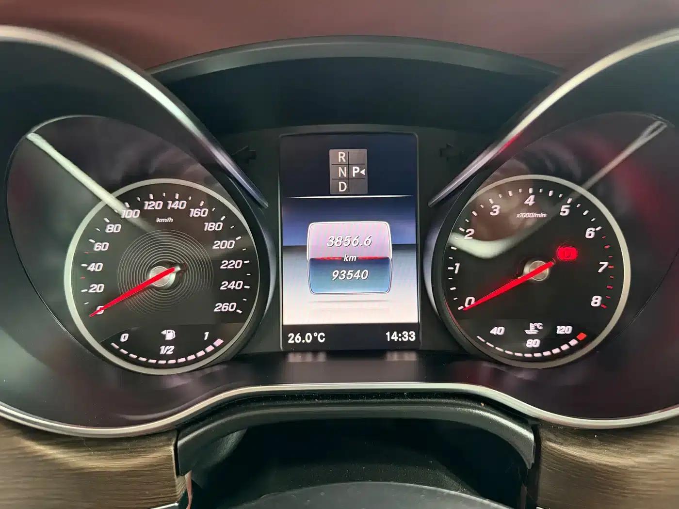 Mercedes-Benz V-Class (Imported) 2020 V 250 Middle East Edition — миниатюра 18
