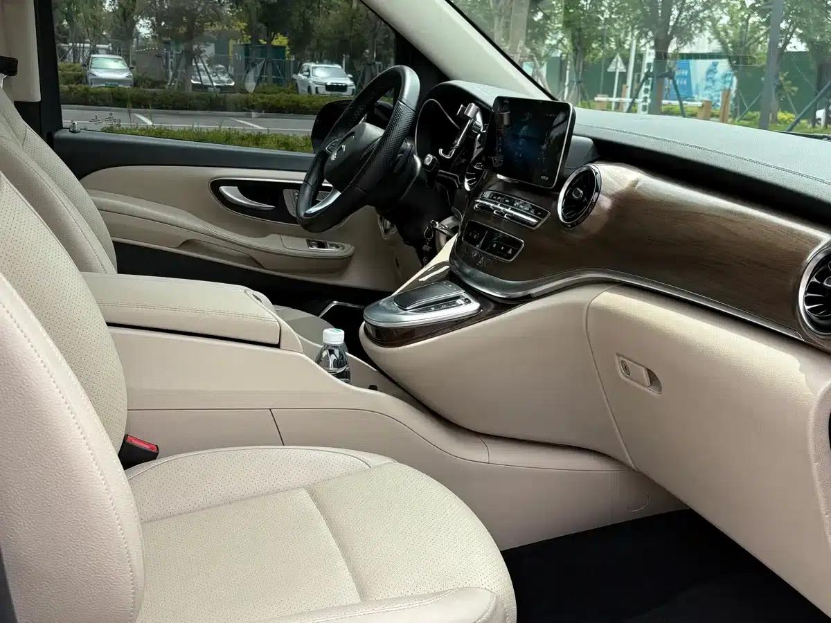 Mercedes-Benz V-Class 2022 V 260 L Long Wheelbase Luxury Edition — миниатюра 6